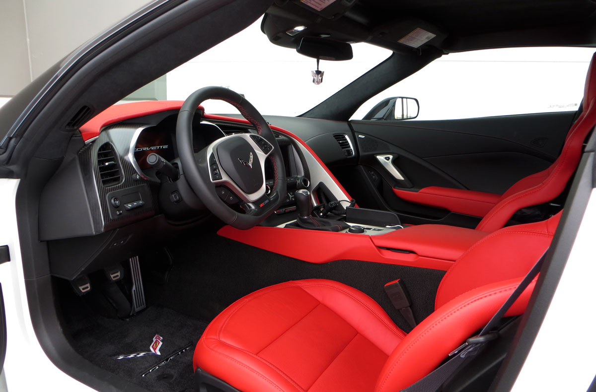 2015-corvette-c7-z06-interior